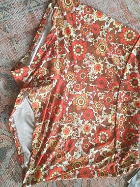 Retro Floral Shorts in Orange, Brown & Cream Size 16